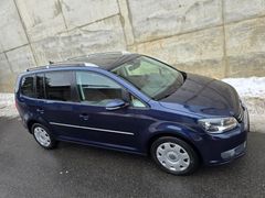 VW Touran Highline 2.0TDI 140PS 7Sitze Pano
