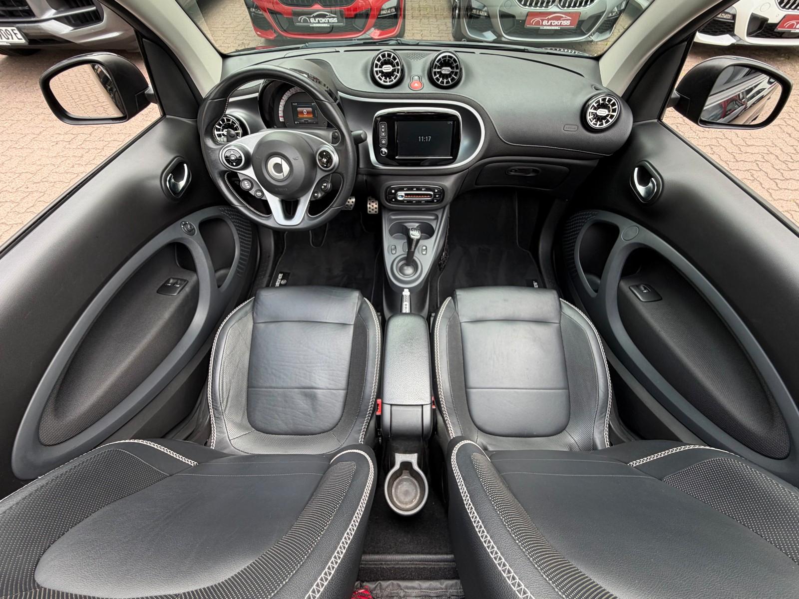 Smart fortwo 66kW Cabrio BRABUS Xcl*LEDER*NAVI*SHZ*KAM
