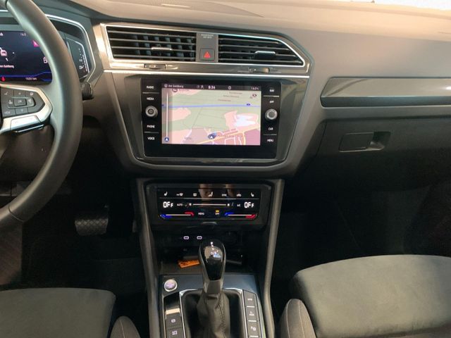 Tiguan 1.4 eHybrid ELEGANCE IQ.LIGHT+KAMERA+AHK+