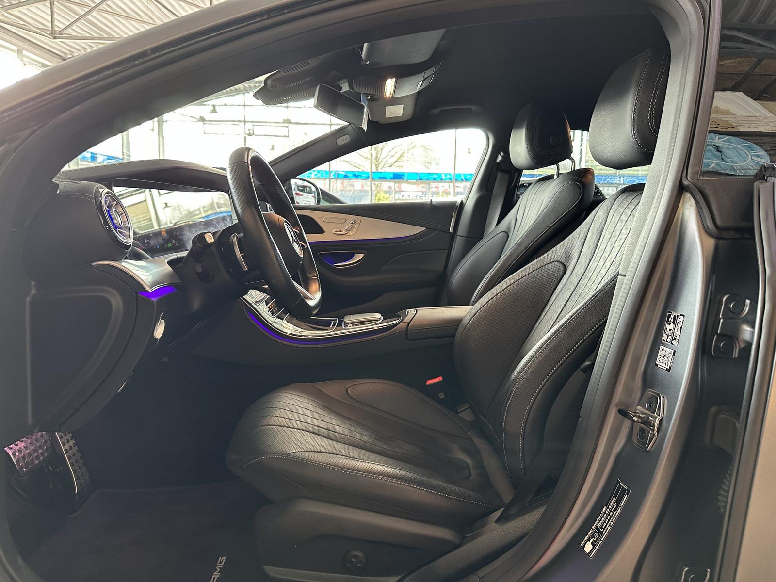 Mercedes-Benz CLS 300 4M*AMG Line*ACC*OLED*MBUX*Leder*LED*