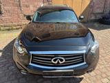 Infiniti FX FX30d S BOSE*SDach*VOLL 3.0D 4x4 - Infiniti mit Diesel-Antrieb