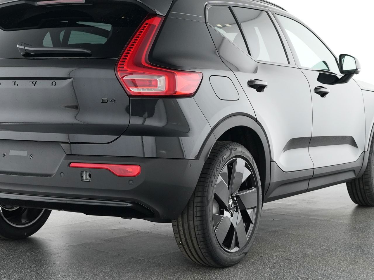 Fahrzeugabbildung Volvo XC40 Plus Black Edition 2WD
