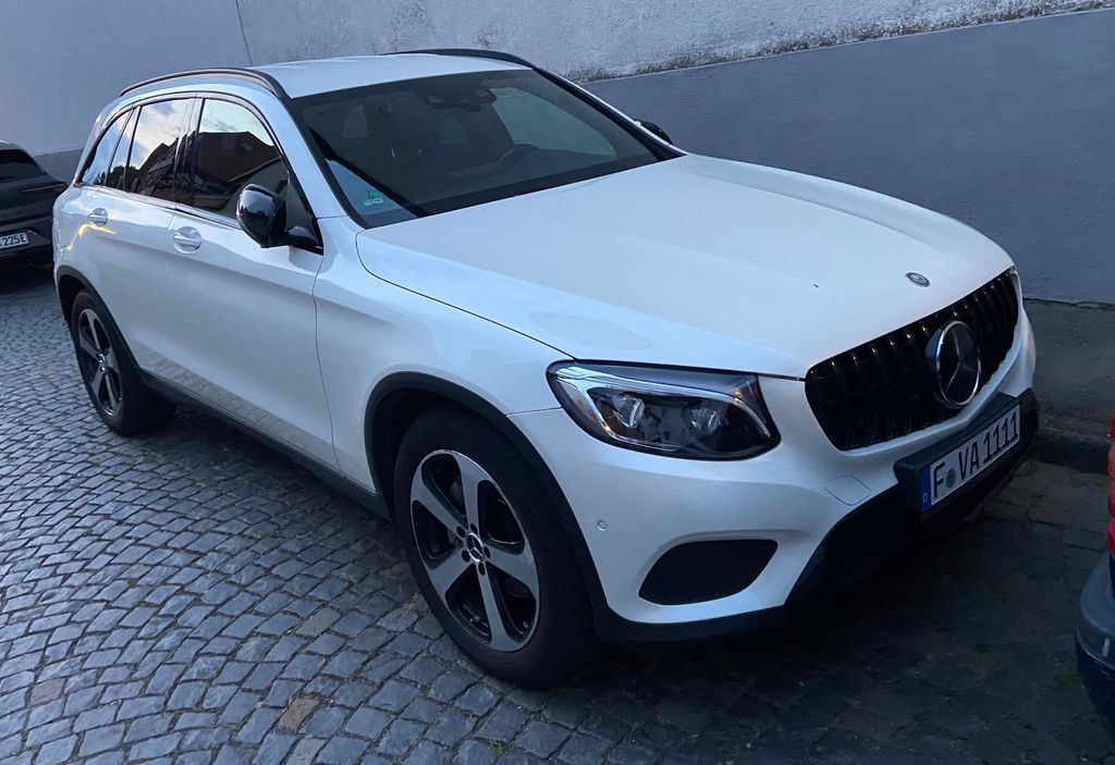 Image of Mercedes-Benz GLC 220
