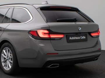 Fahrzeugabbildung BMW 520d Kamera HUD DAB Lenkrhzg Massage AHK Alarm