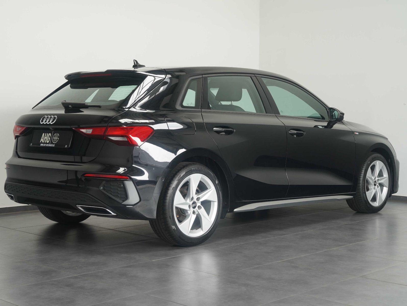 Fahrzeugabbildung Audi A3 Sportback 30 TDI S line LED/MMI/VIRTUAL/CAM