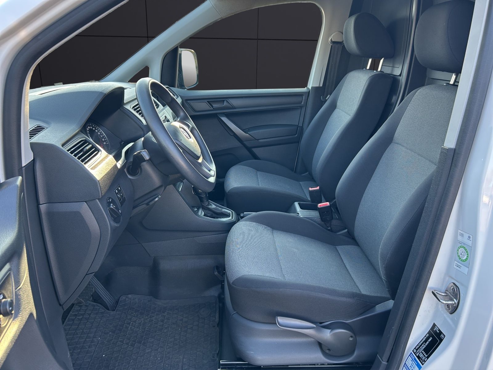 Fahrzeugabbildung Volkswagen Caddy Kasten Maxi TDI DSG AHK RearView Navi Klim