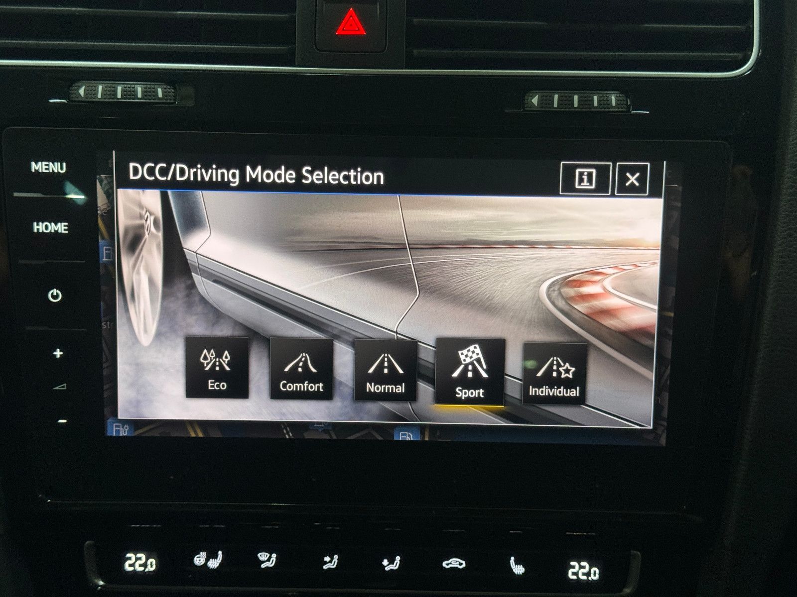 Fahrzeugabbildung Volkswagen Golf VARIANT 2.0 TDI DSG R-LINE SPORTPAKET VOLL