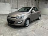 Hyundai i20 Classic Servo MP3 ZV E.FH - Hyundai i20: Schiebedach