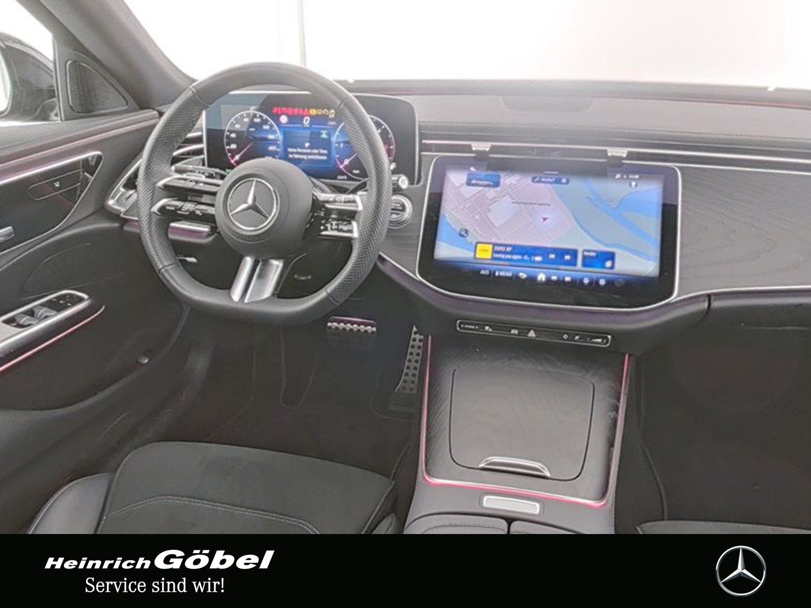 Fahrzeugabbildung Mercedes-Benz E 220 d T AMG+AHK+NIGHT+KAMERA+LED+CARPLAY