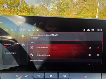 Bild 16 Opel Astra GS AT/NAVI/SHZ+LHZ/PDC vo+hi+360/ACC