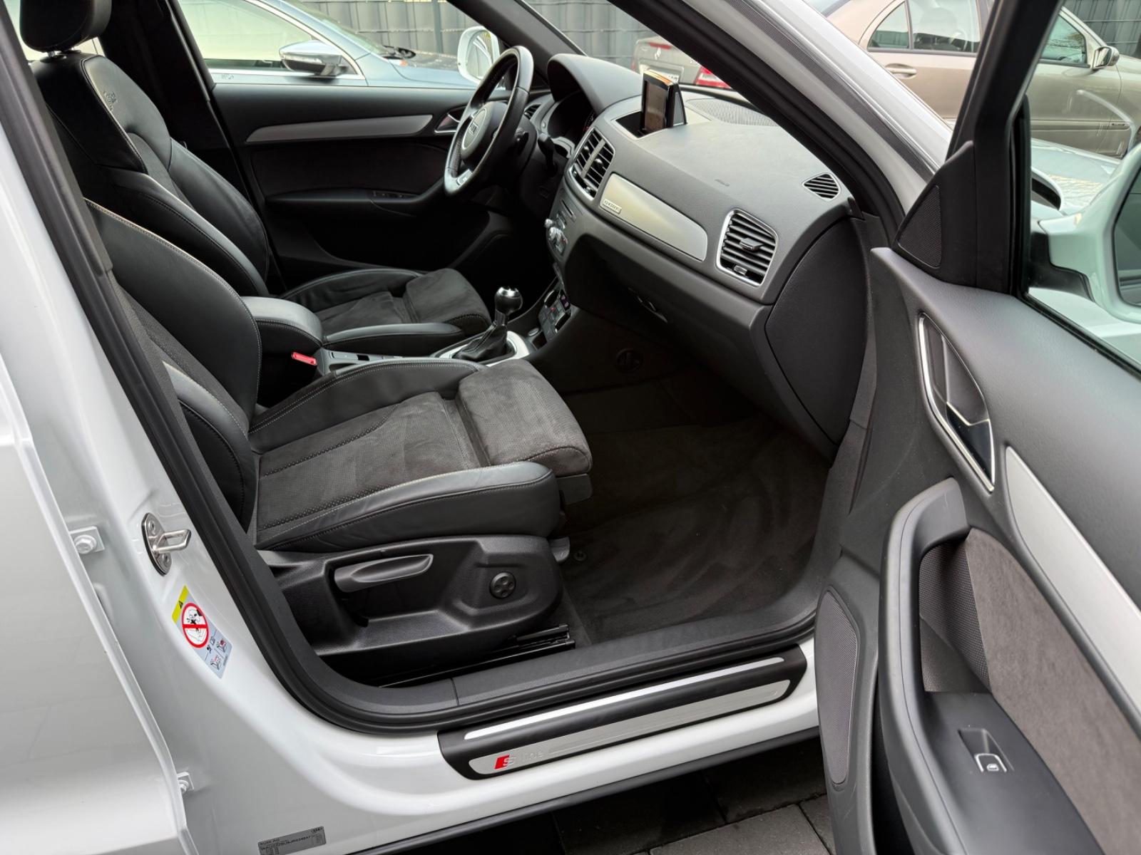 Audi Q3 sport quattro S-Line Sport S-tronic