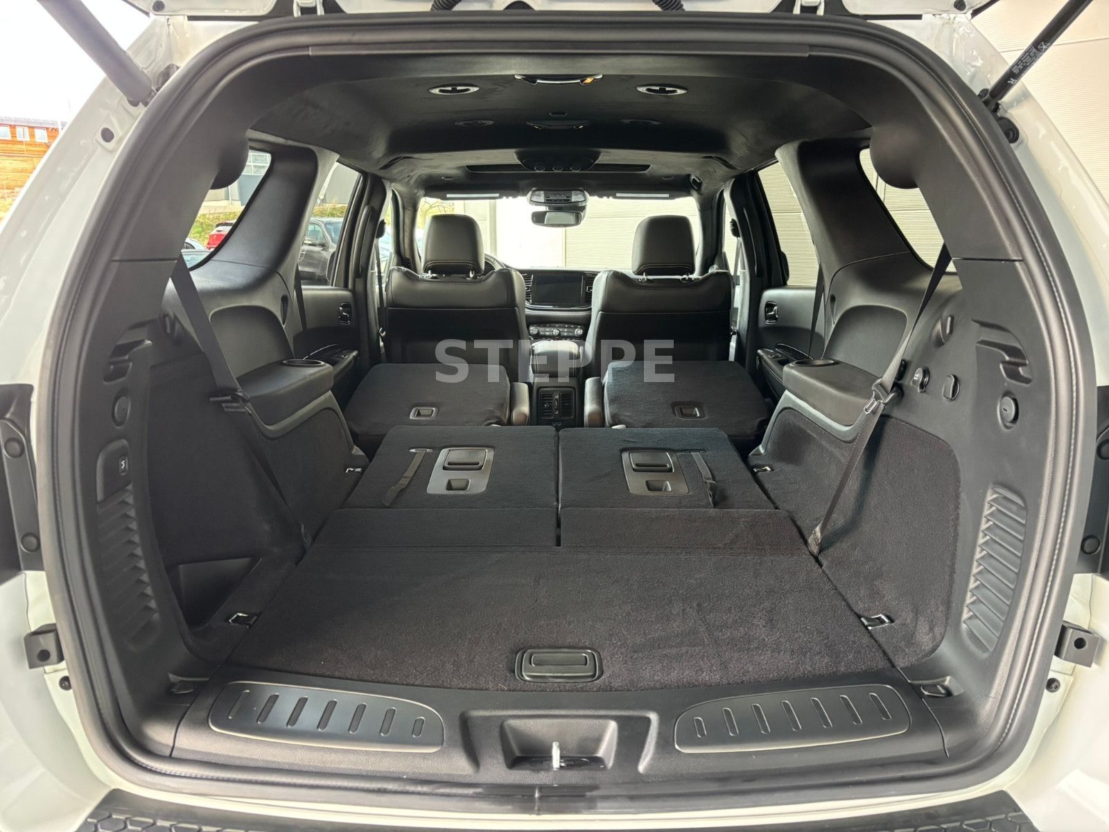 Dodge Durango SRT AWD 6,4 V8  AlcHEMY 6 Sitzer