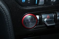 Fahrzeugabbildung Ford Mustang 5.0 V8 MACH 1 Automatik Top Ausstattung