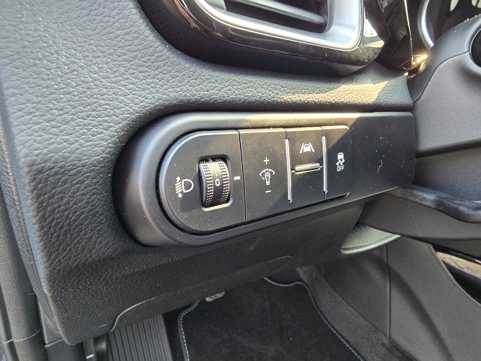Fahrzeugabbildung Kia CEED_SW 1.0T 100 ULTIMATE STY JBL