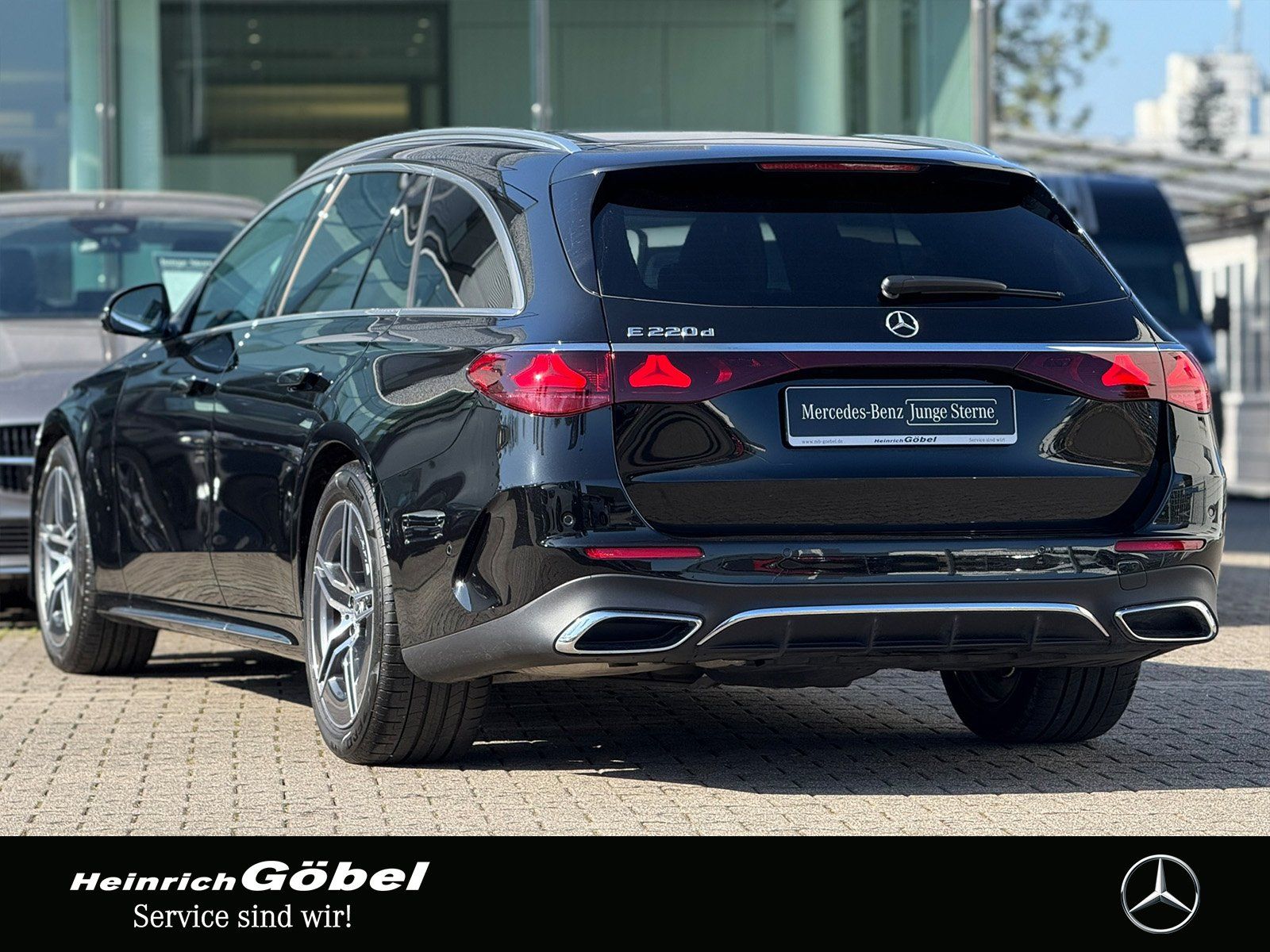 Fahrzeugabbildung Mercedes-Benz E 220 d T AMG*AHK*360°KAM*DIGITAL*MEMORY*TOTWINK