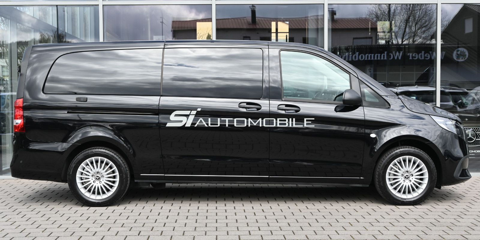 Fahrzeugabbildung Mercedes-Benz Vito 119 CDI 4x4 PRO Extralang Tourer °ACC°STHZ°