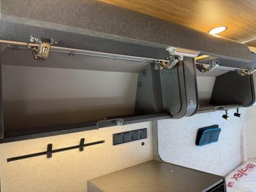 HYMER  ERIBA  HYMERCAR Redwood 600 Sport Autarkie LED Totwi.