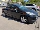 Peugeot 207 CC Cabrio Premium*PDC*SHZ - Peugeot 207 Gebrauchtwagen in Stuttgart