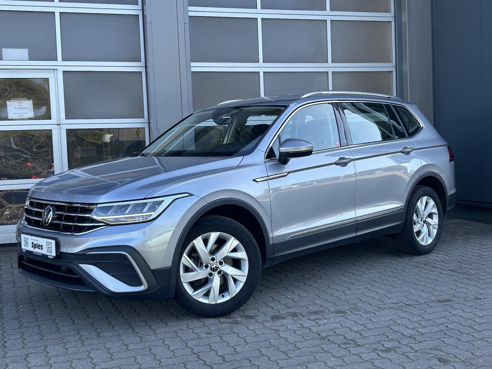 Volkswagen Tiguan Allspace Life ACC AHK PDC Navi LED 7-Sitz