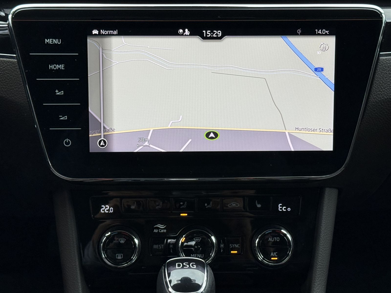 Fahrzeugabbildung SKODA Superb Combi 1.4 TSI iV L&K NAV+LED+KAMERA+VCOCK