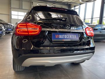 Mercedes-Benz GLA 200 7G-DCT Style *NAVI*XENON*SHZ*TEMPOMAT*