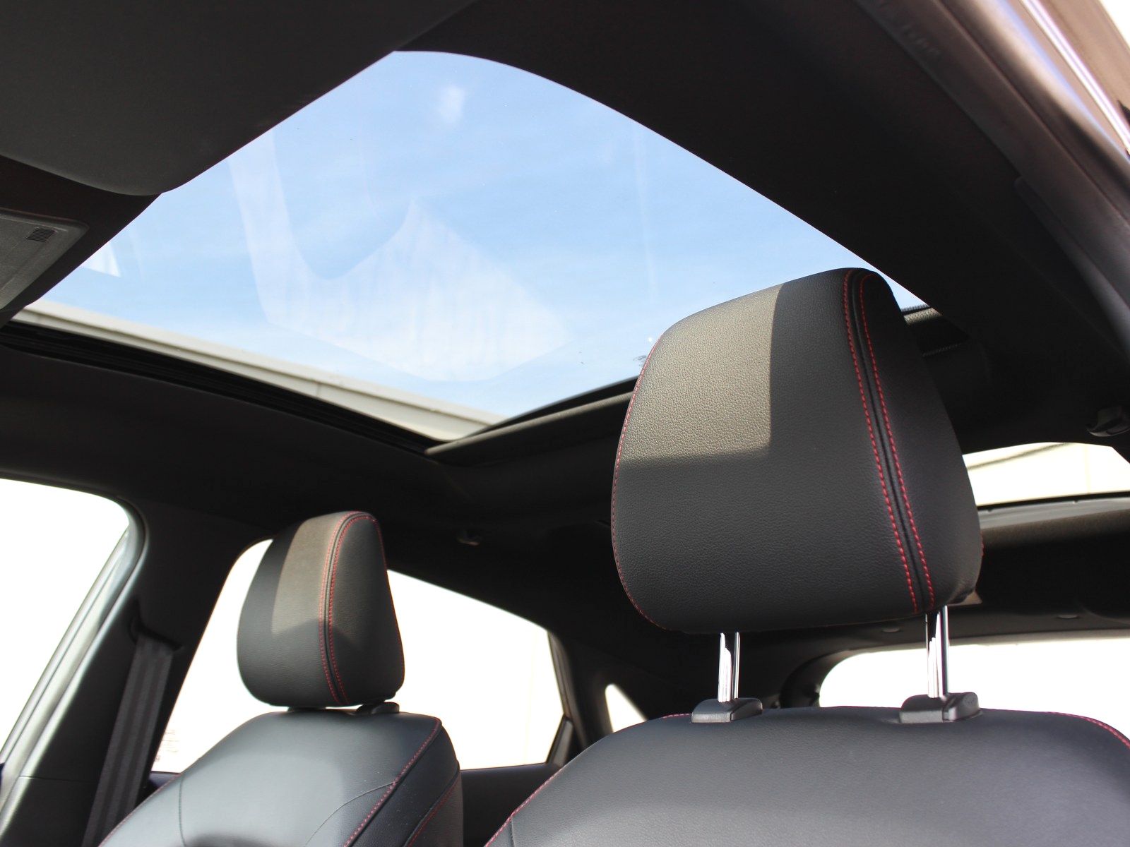 Fahrzeugabbildung Ford Puma ST-Line X 1,0 EcoBoost Mild Hybrid