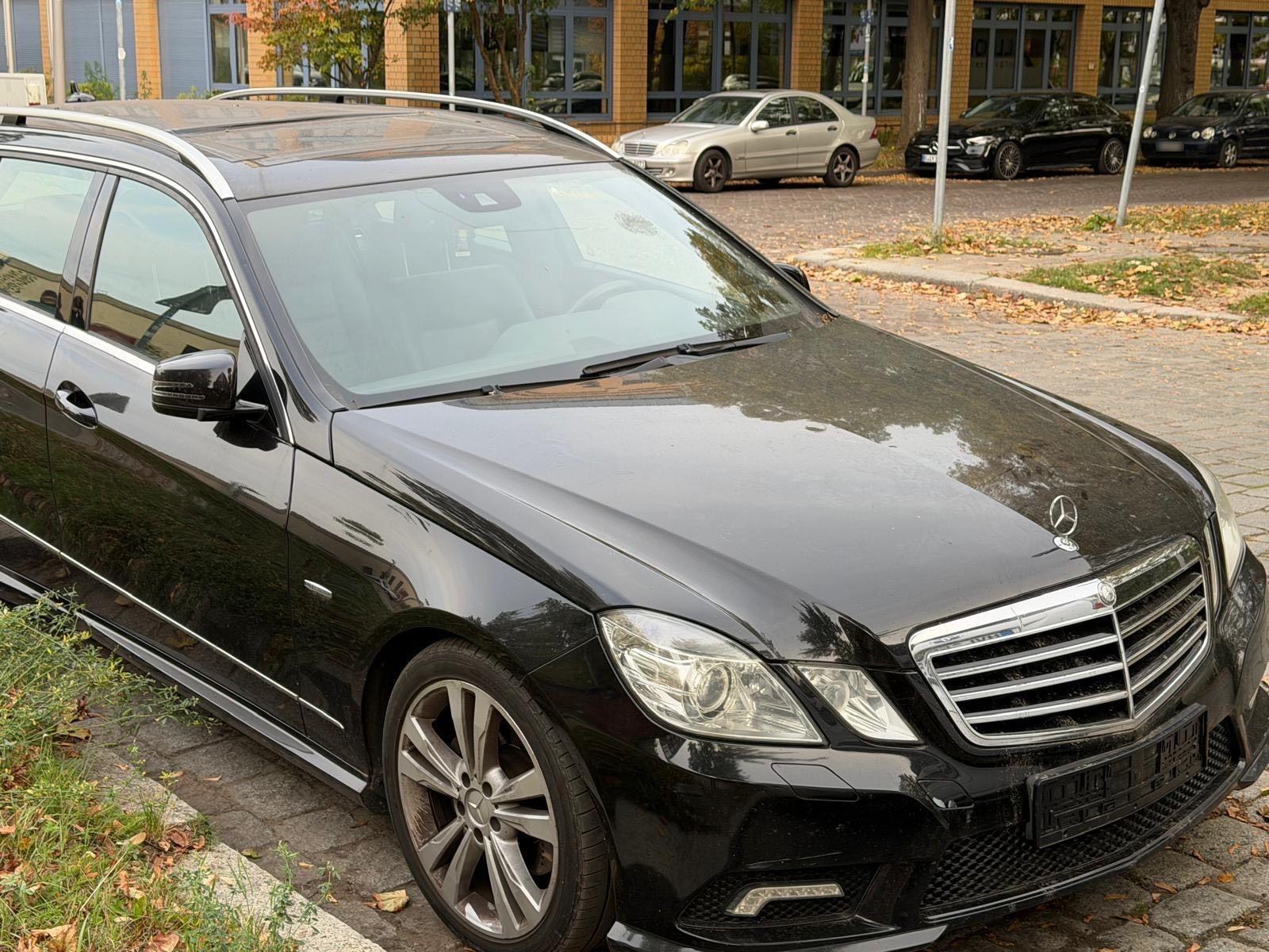Mercedes-Benz E350 2011 — engine 265 HP (195kW)