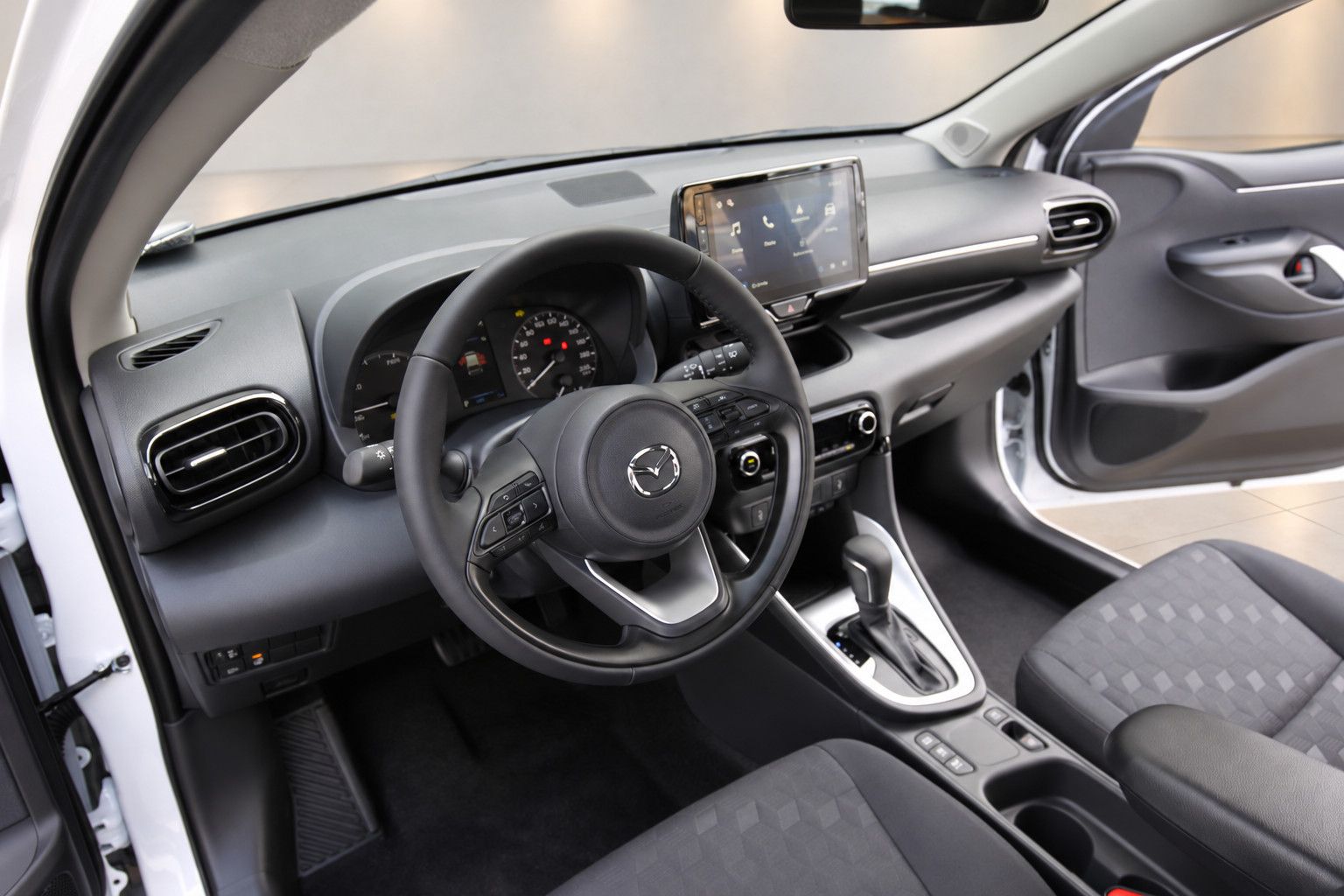 Mazda 2 Hybrid - Bild 9