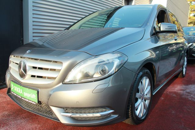 Mercedes-Benz B 180 KLIMA Bi-XENON ALU PDC SITZHEIZUNG 1.HAND