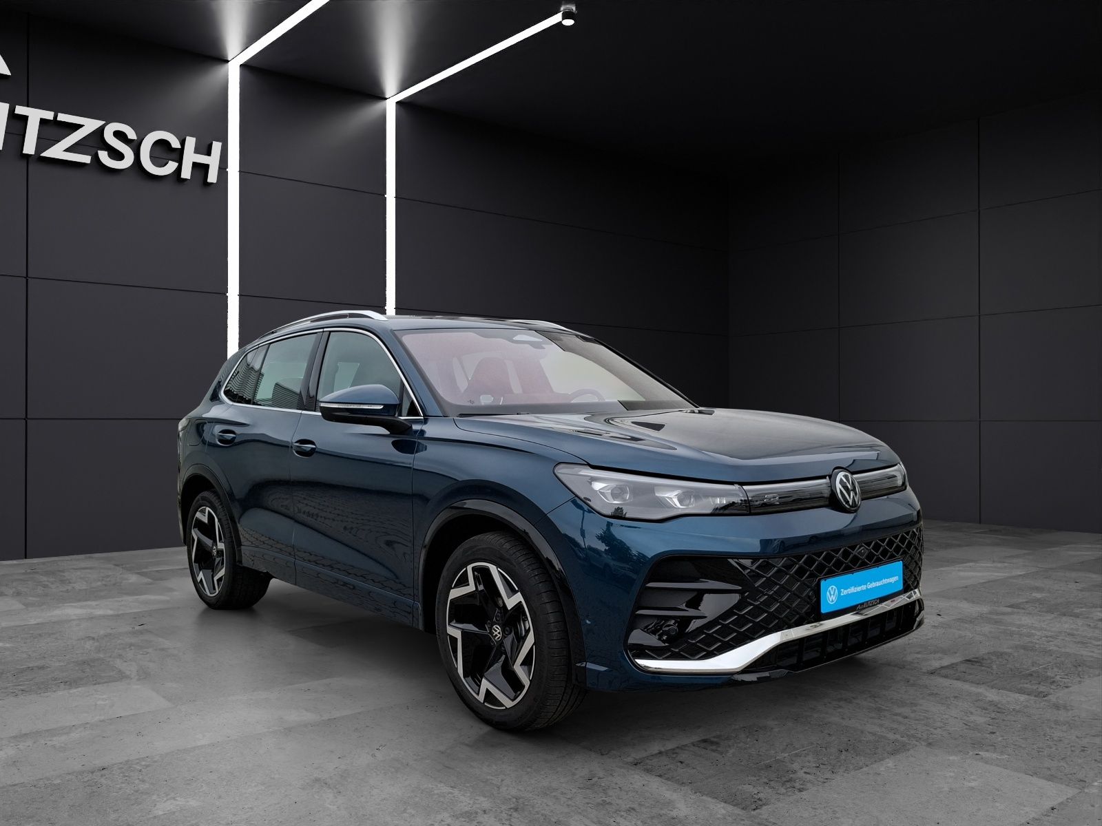 Fahrzeugabbildung Volkswagen Tiguan eTSI R-Line DSG Standhzg. Matrix AHK Navi