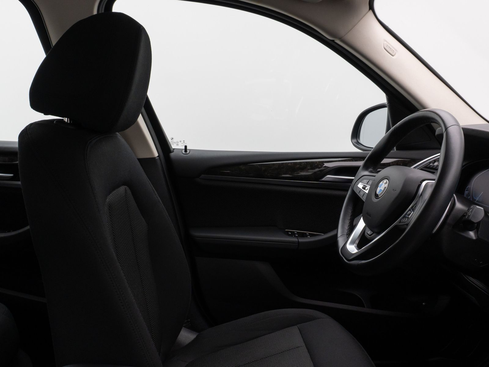 Fahrzeugabbildung BMW X3 xD30e Kamera DAB HiFi Lenkrhzg Komfort Alarm