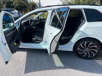 Volkswagen Golf - 8