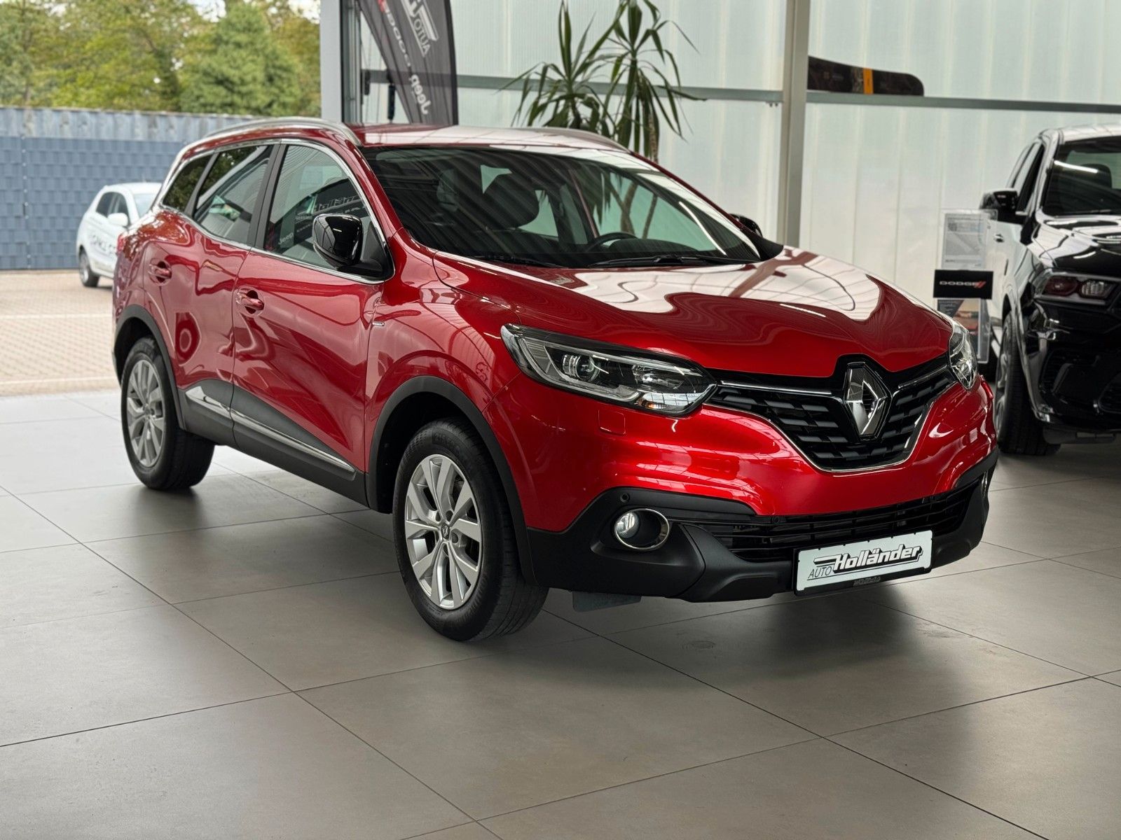 Fahrzeugabbildung Renault Kadjar 1.3 TCe 140 Limited "AHK Kamera DeLuxe"