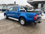 Toyota Hilux 3,0 Liter - blaue Toyota Hilux