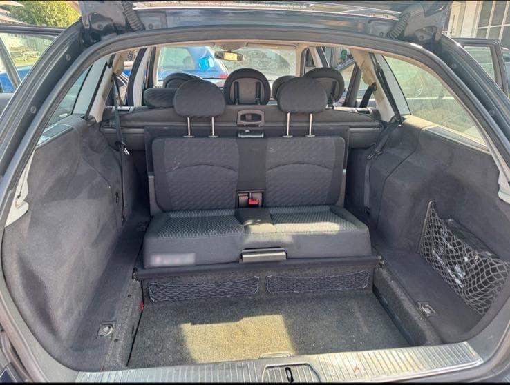 Mercedes-Benz E220 2005 — photo 7