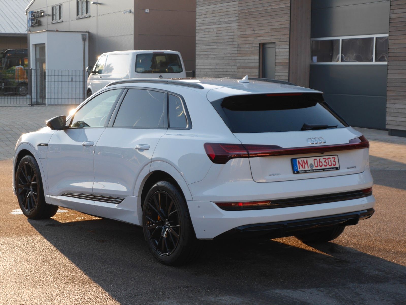 Audi e-tron 55 quattro LED PANO LEDER B&O S-Line foto 4