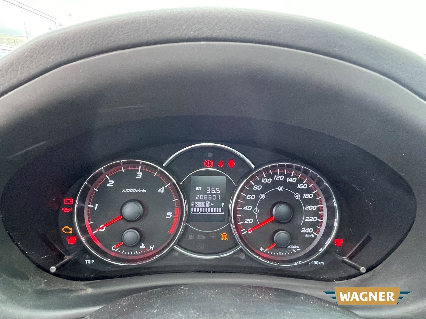 Fahrzeugabbildung Subaru Forester Active 2.0D DPF Motorschaden