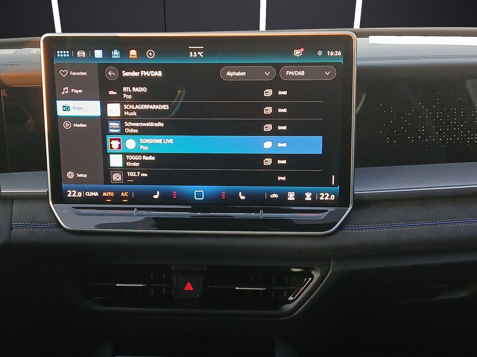 Fahrzeugabbildung Volkswagen Tayron R-Line TDI DSG 4M IQ.Light ACC STH AHK PA