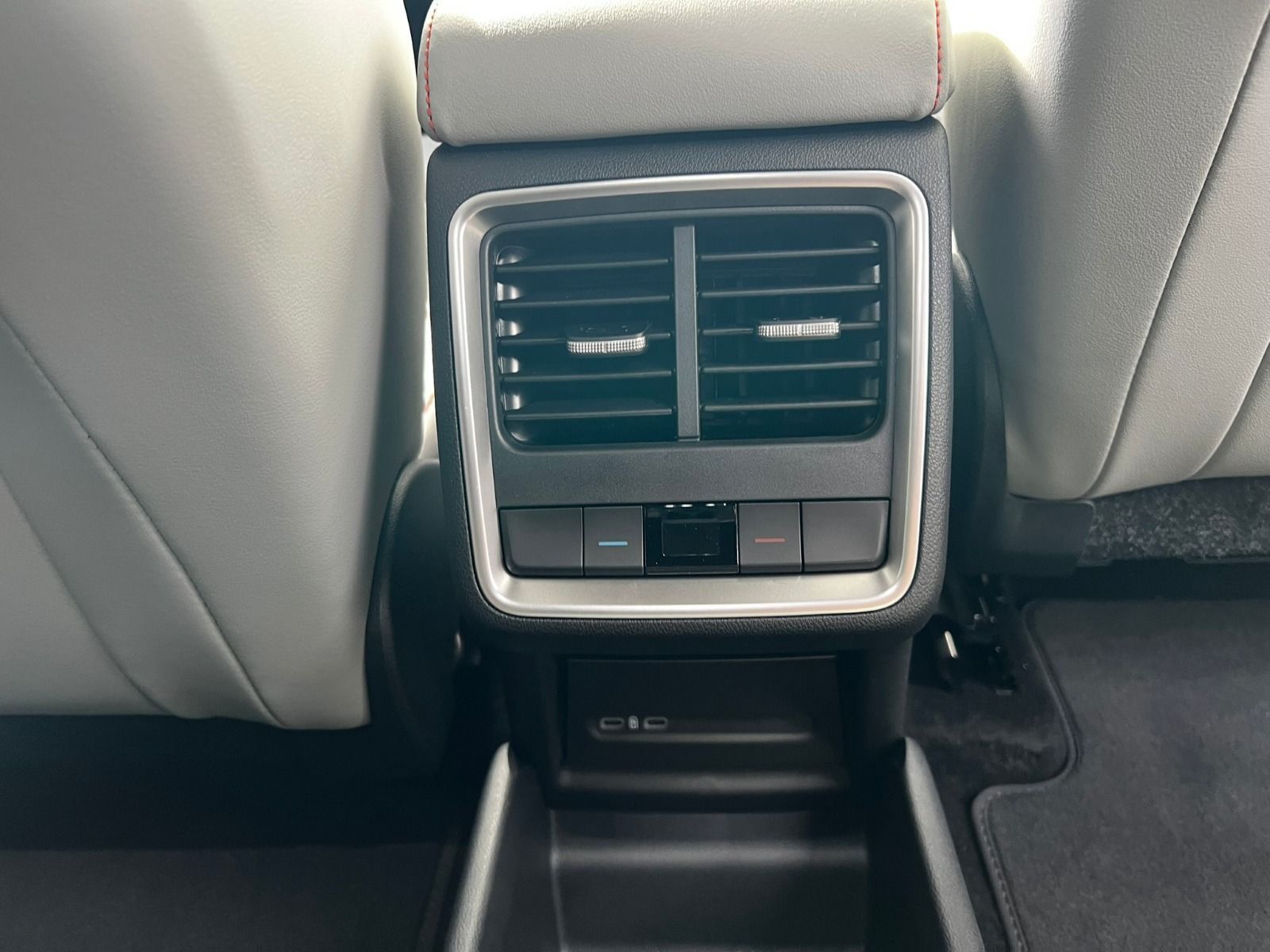 Fahrzeugabbildung SKODA Elroq 85 MAXX*360°CAM*AHK*Head-UP*DCC*CANTON*Wär