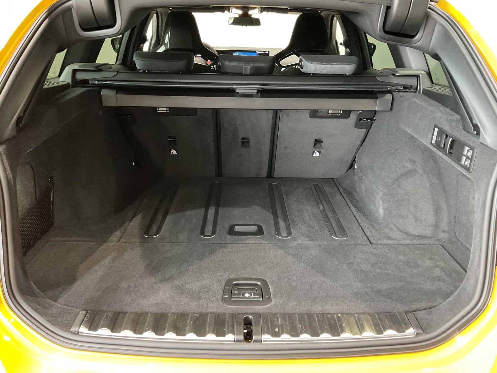 Fahrzeugeinzelansicht 14 Fahrzeugabbildung BMW M3 Competition HK Hifi, Carbon Schalensitze, M D