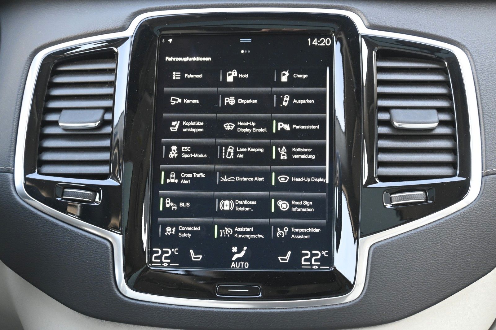 Fahrzeugabbildung Volvo XC90 T8 AWD Recharge Inscription*PANO*STHZ*B&W