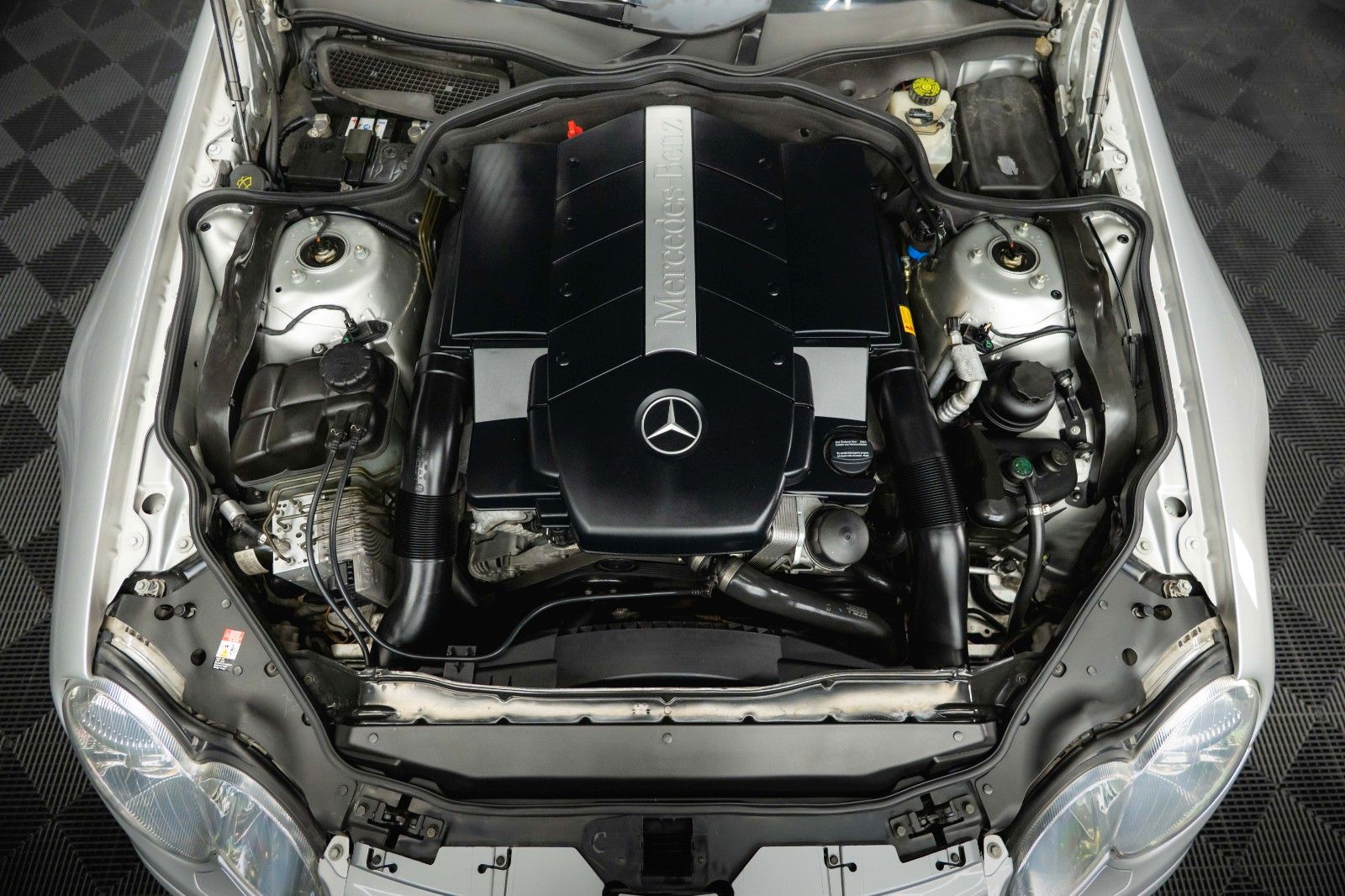 Fahrzeugabbildung Mercedes-Benz SL 500 AMG Paket *Facelift*ABC Sport*TÜV NEU*