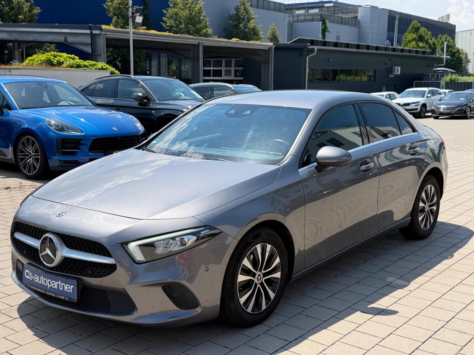 Mercedes-Benz A 180