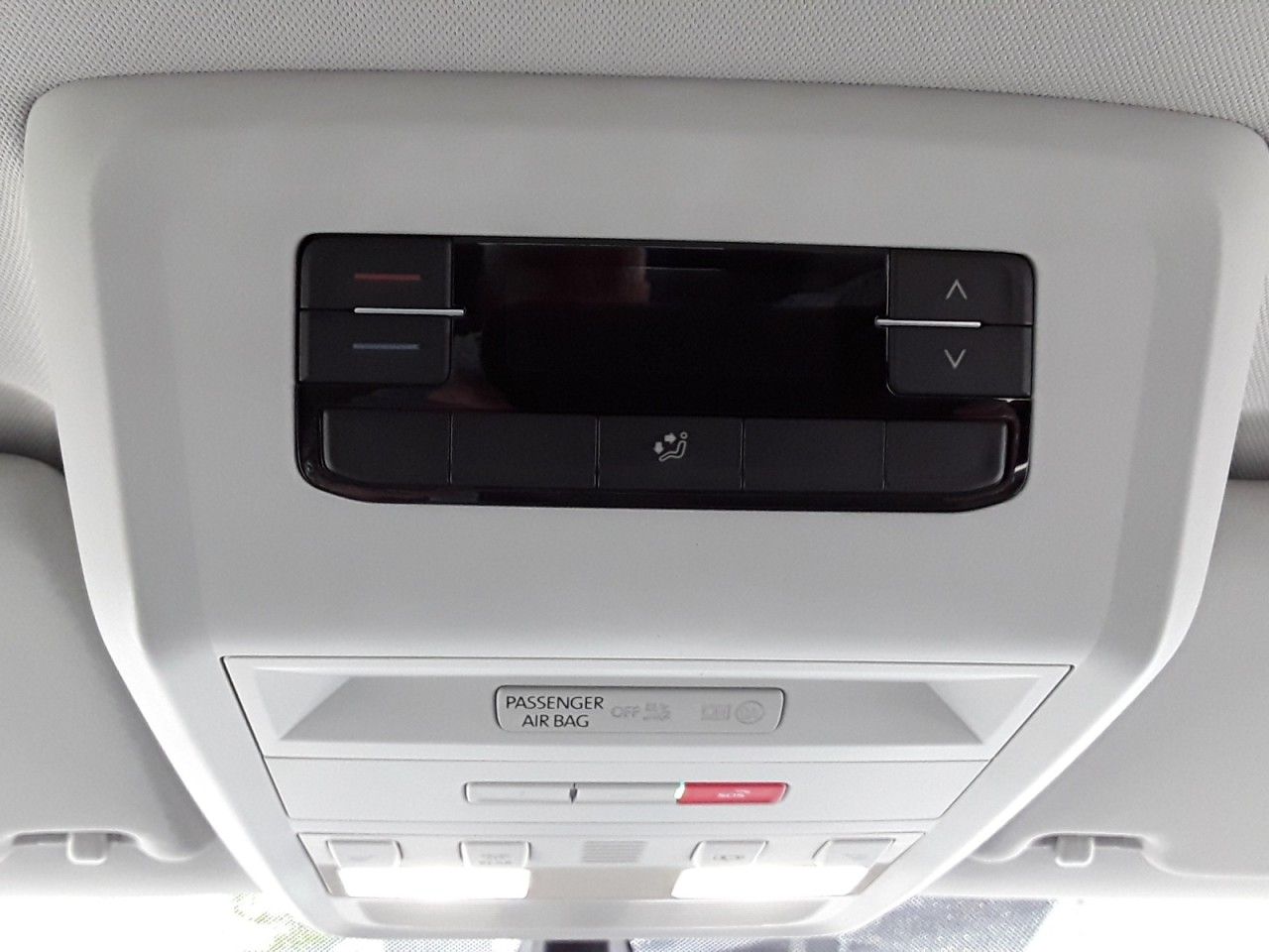 Fahrzeugabbildung Volkswagen T6 Caravelle 6.1 Kombi Trendline LR TDI 110 kW