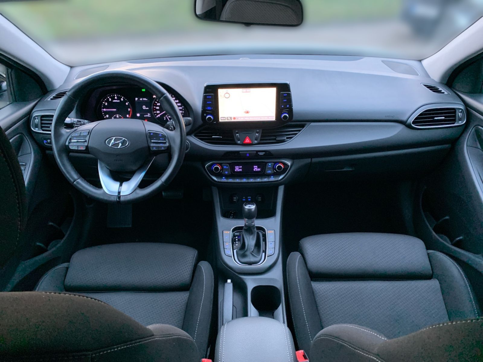 Fahrzeugabbildung Hyundai i30 Kombi 1.4 T-GDI 7-DCT YES! Plus LED AHK