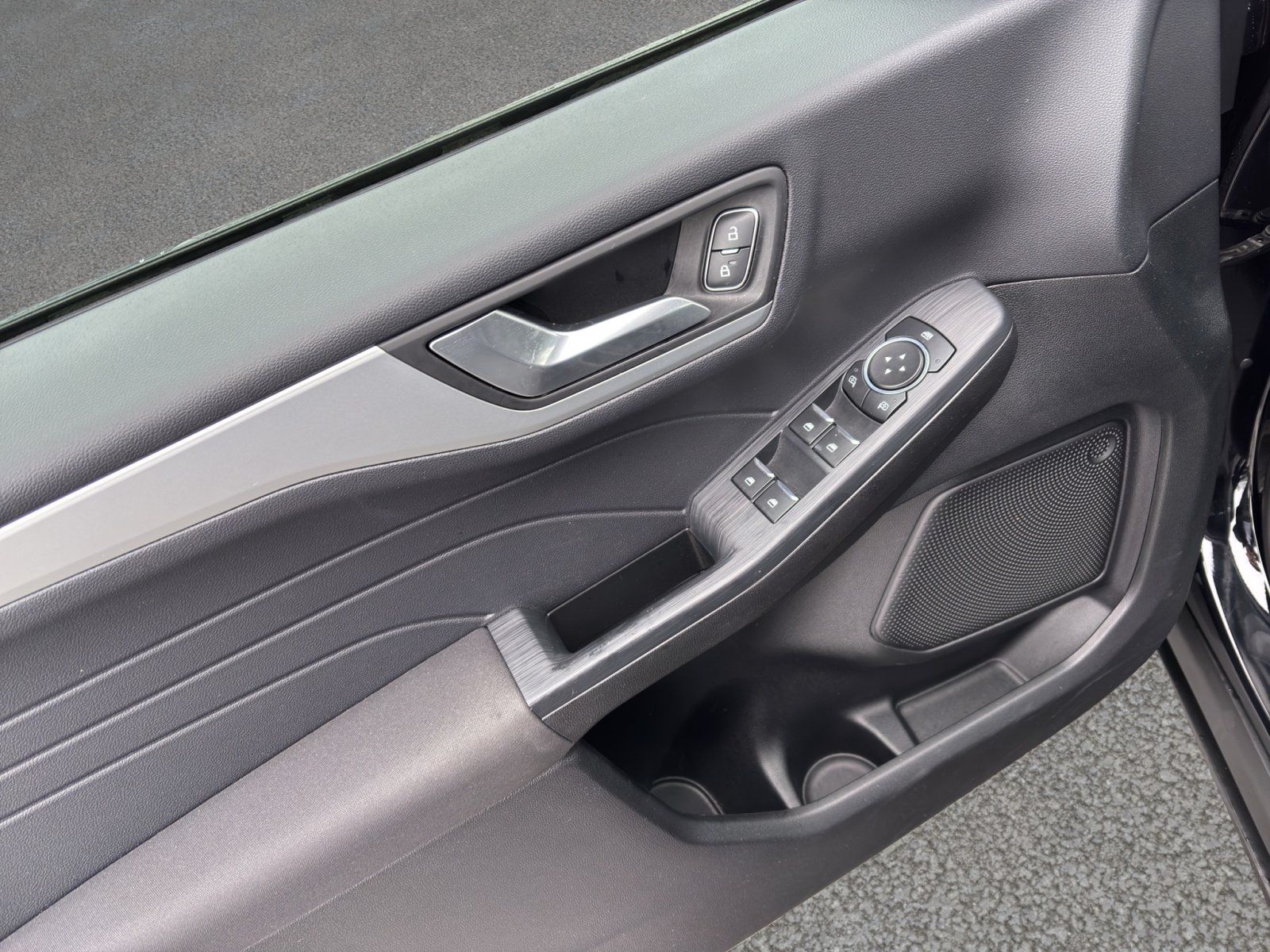 Fahrzeugabbildung Ford Kuga 2.5l PHEV Plug-In Hybrid Cool & Connect