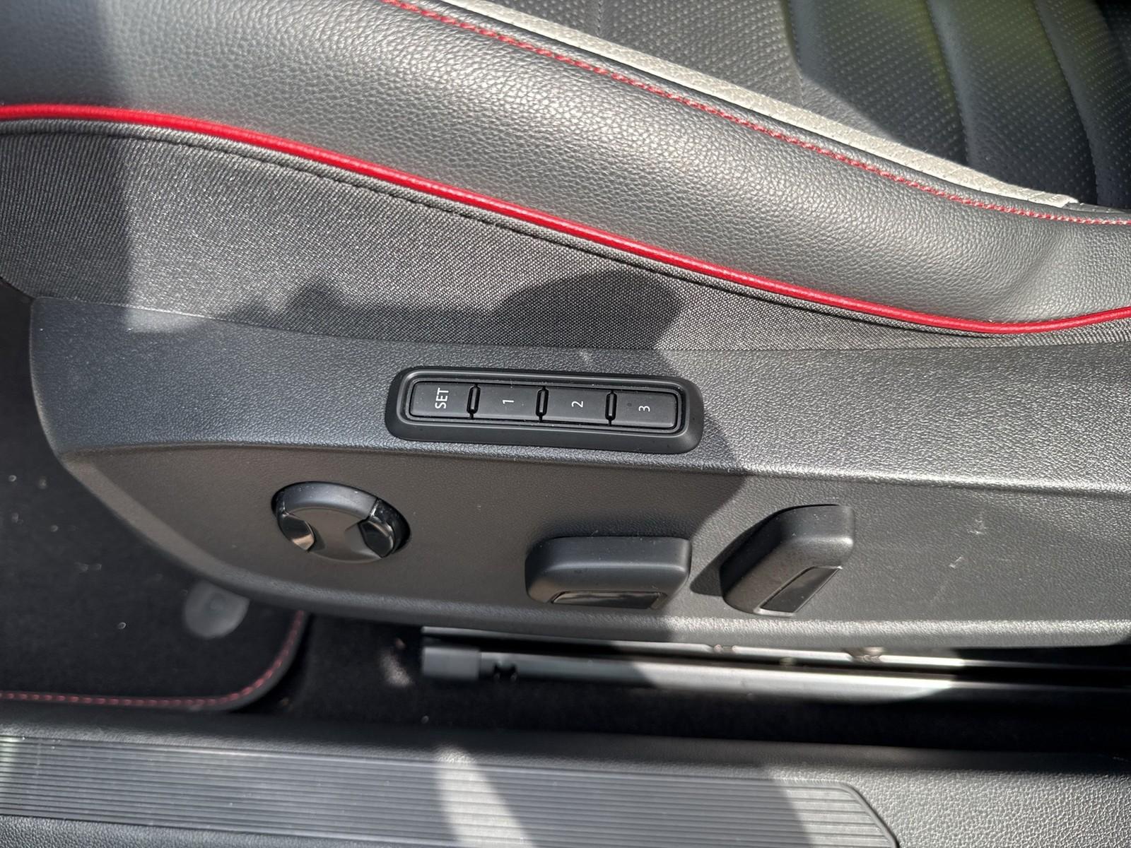 Volkswagen Golf 2.0 GTI LEDER H.KARDON PANO KAMERA, миниатюра 15