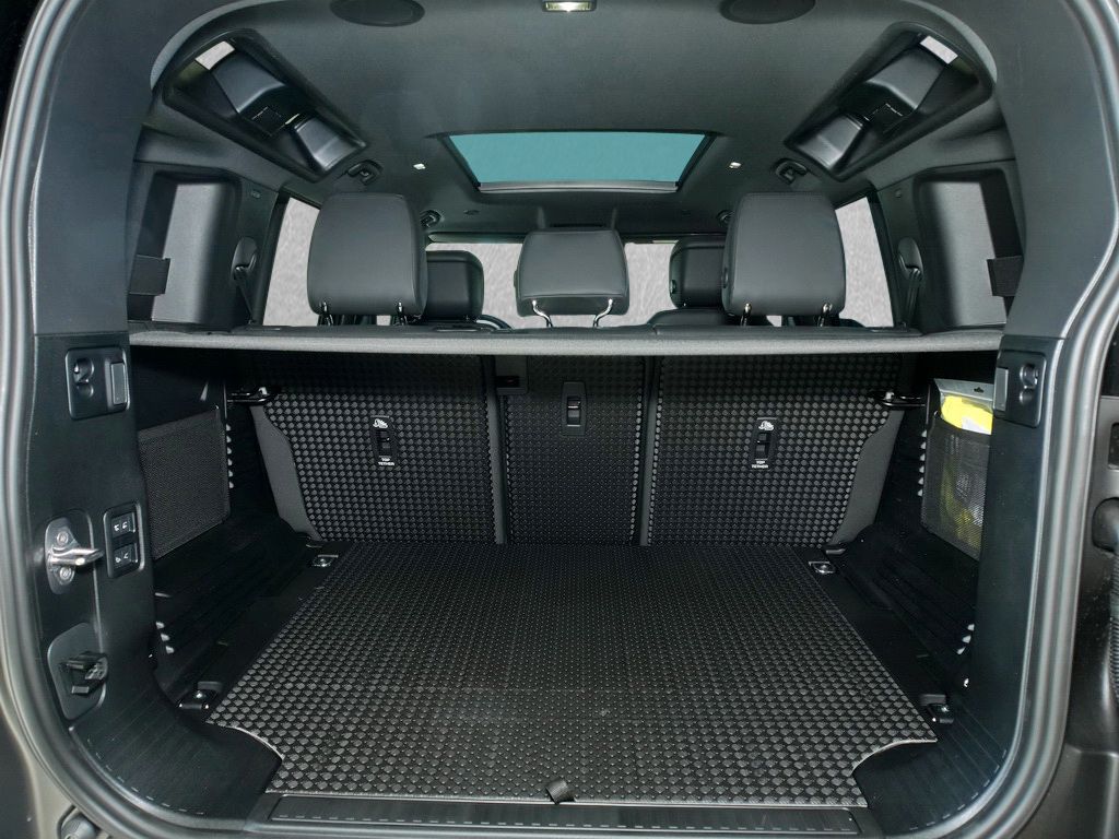 Land Rover Defender - Bild 13