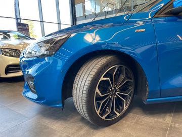 Ford Focus Lim. ST-Line 5-Türer Aut.*LED*NAVI*ACC*B&O