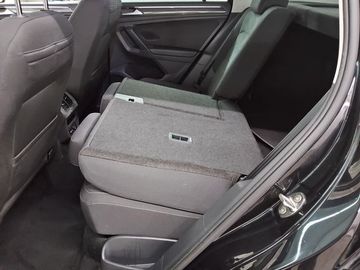 Volkswagen Tiguan - 12